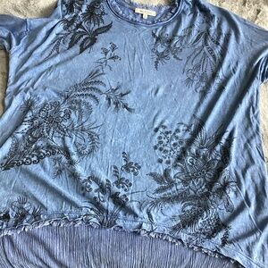 Jess and Jane light blue top size L